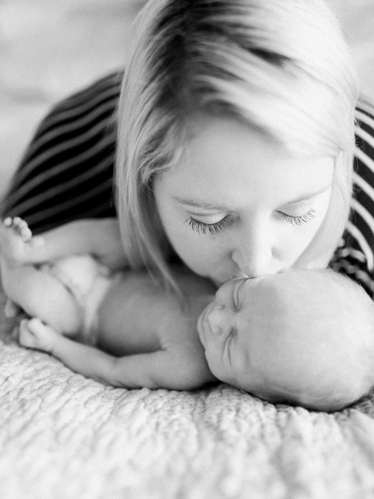 best_delaware_newborn_photographers_lifestyle_baby_family_photographer