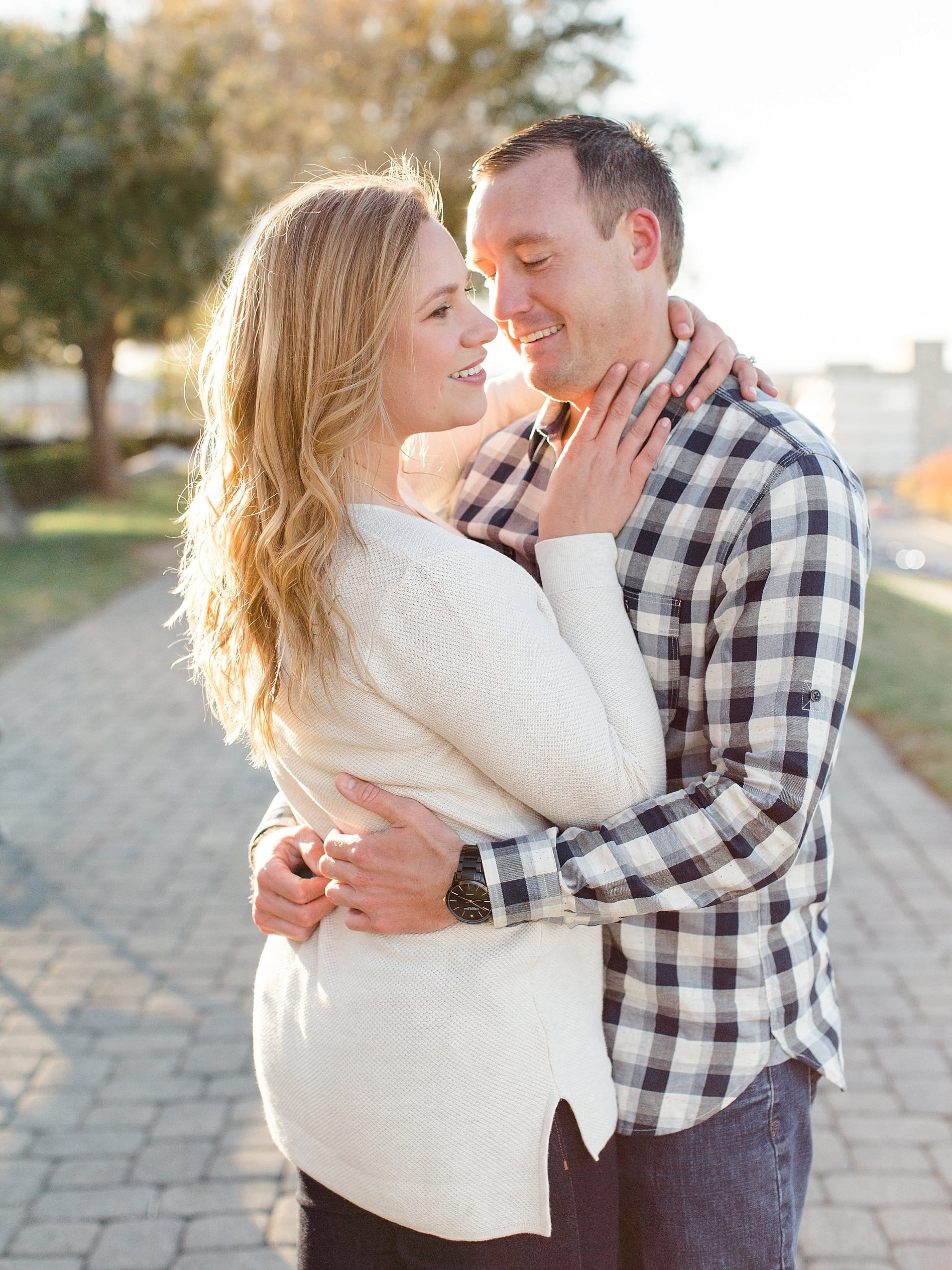 baltimore wedding photographer, inner harbor engagement session, fine art wedding photographer, city engagement session, baltimore bride