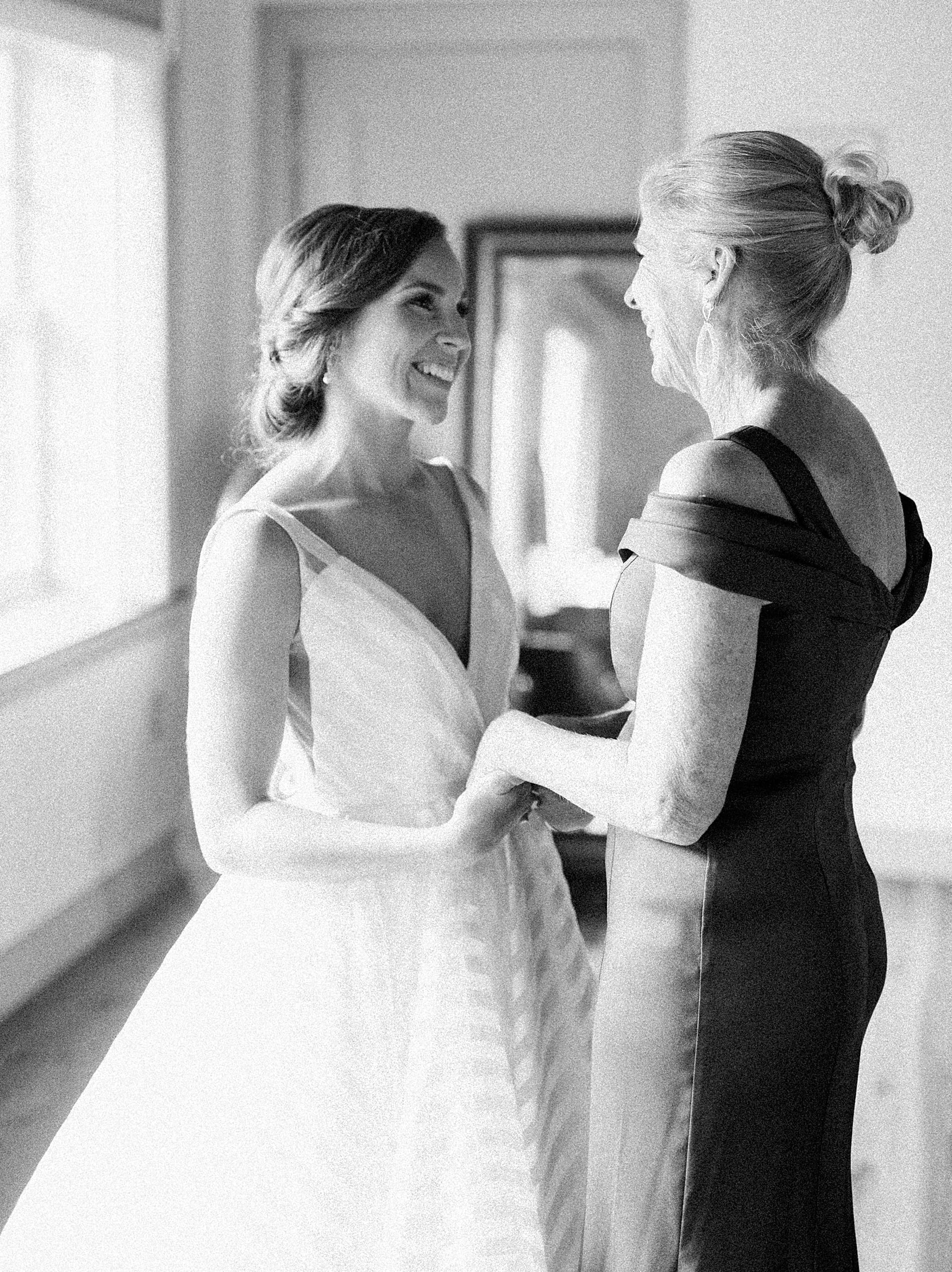 A Navy + Burgundy, Fall Rockwood Carriage House Wedding